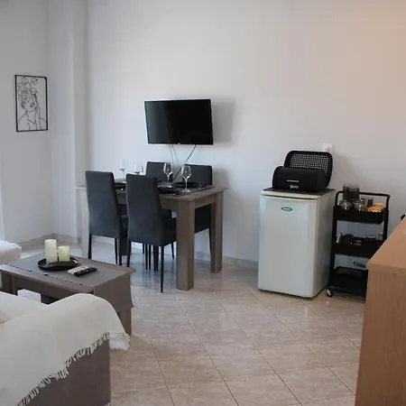 Appartement Heleni's Aridaía